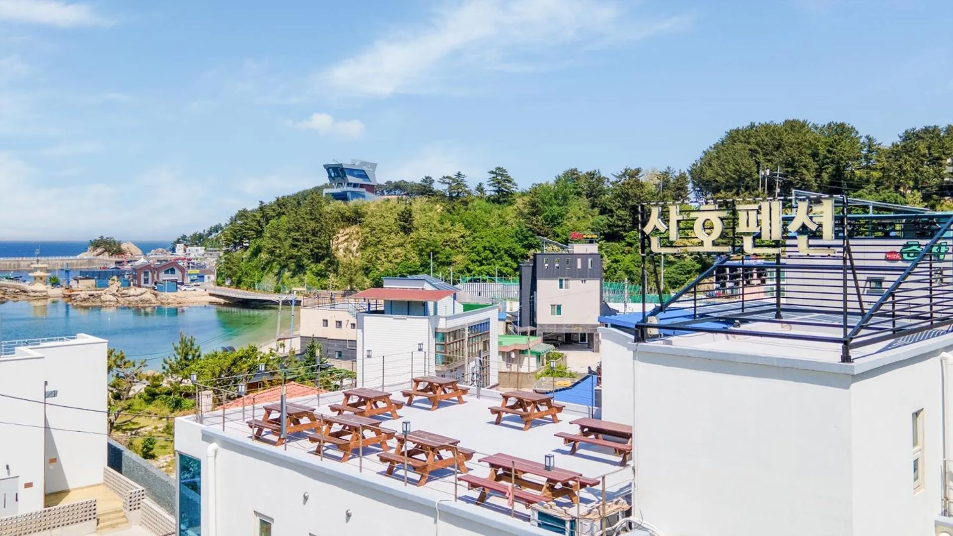 Property building in Samcheok jangho sanho Pension