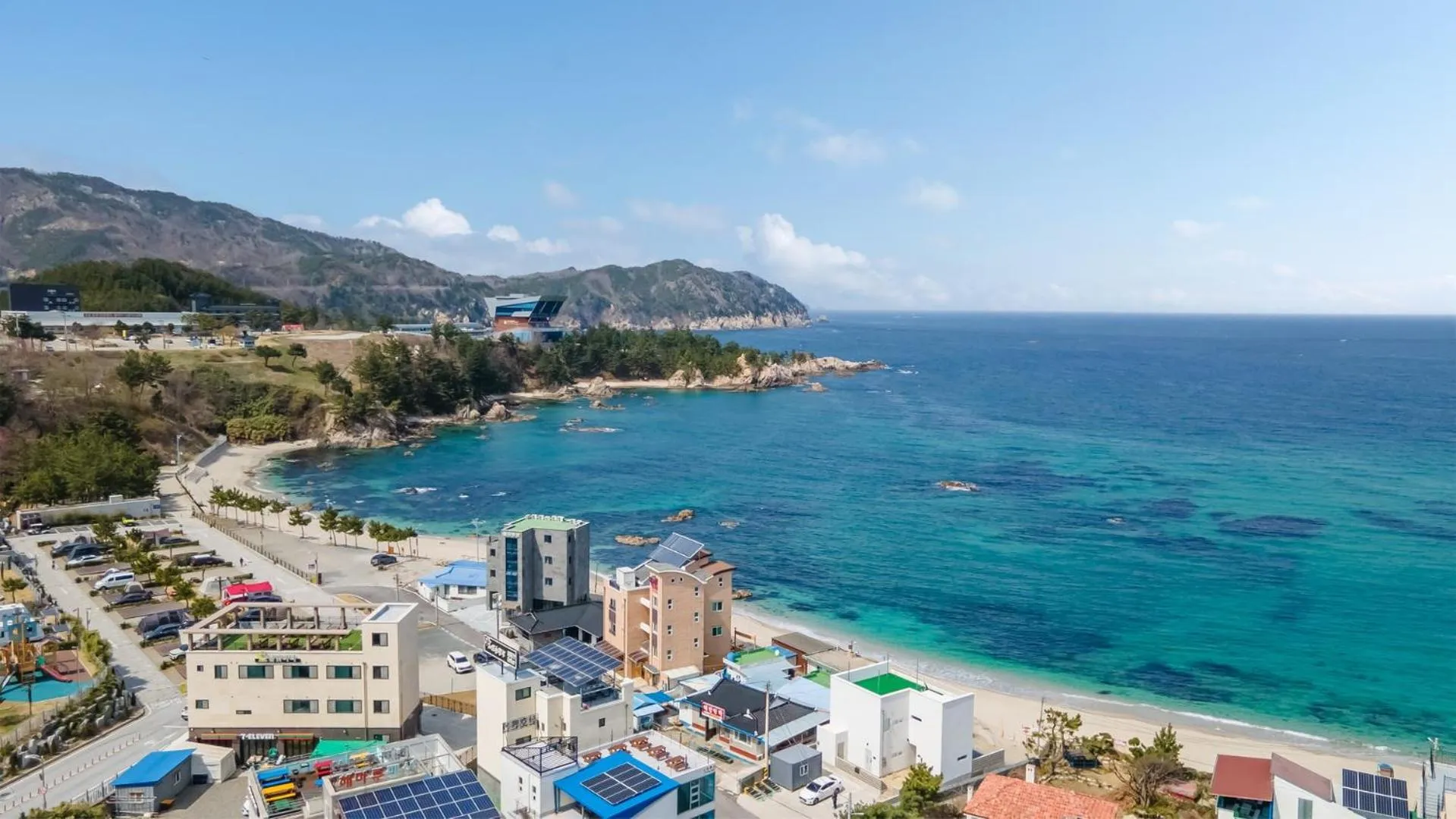 Property building in Samcheok jangho sanho Pension