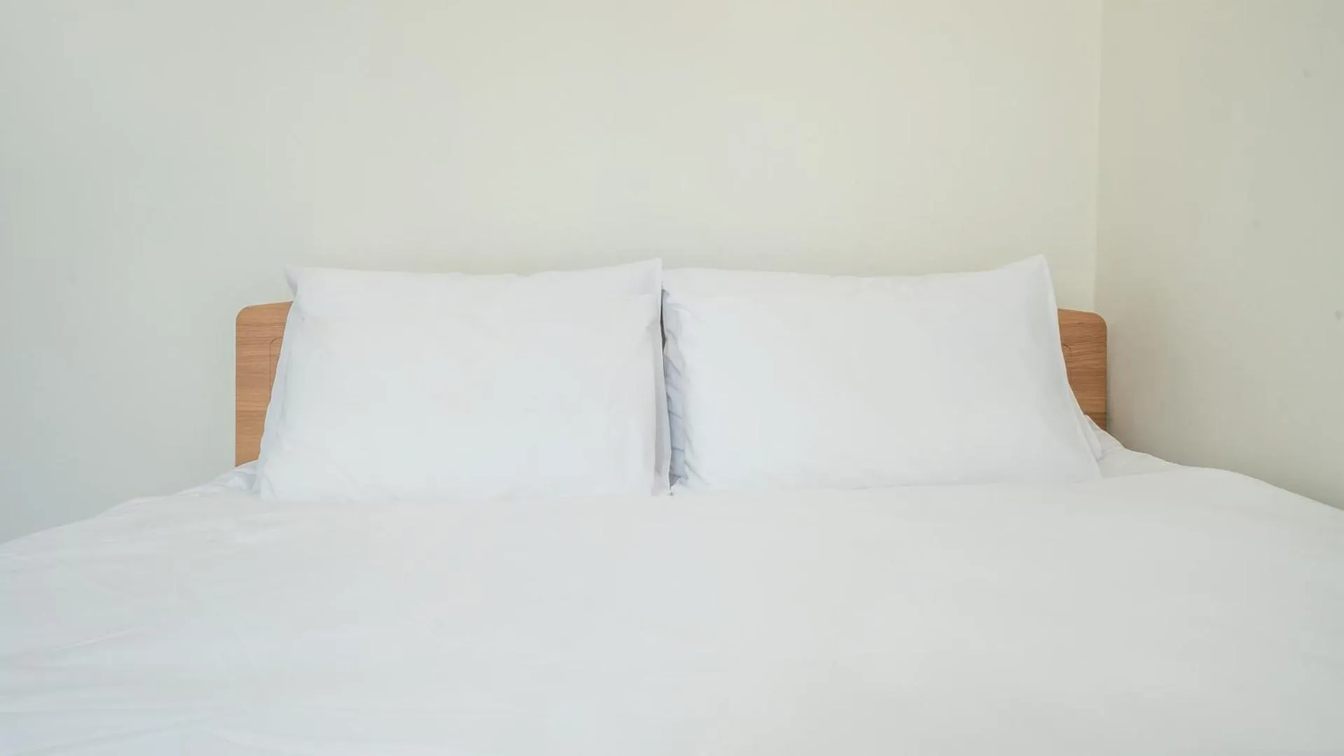 Property building, Bed in Samcheok jangho sanho Pension