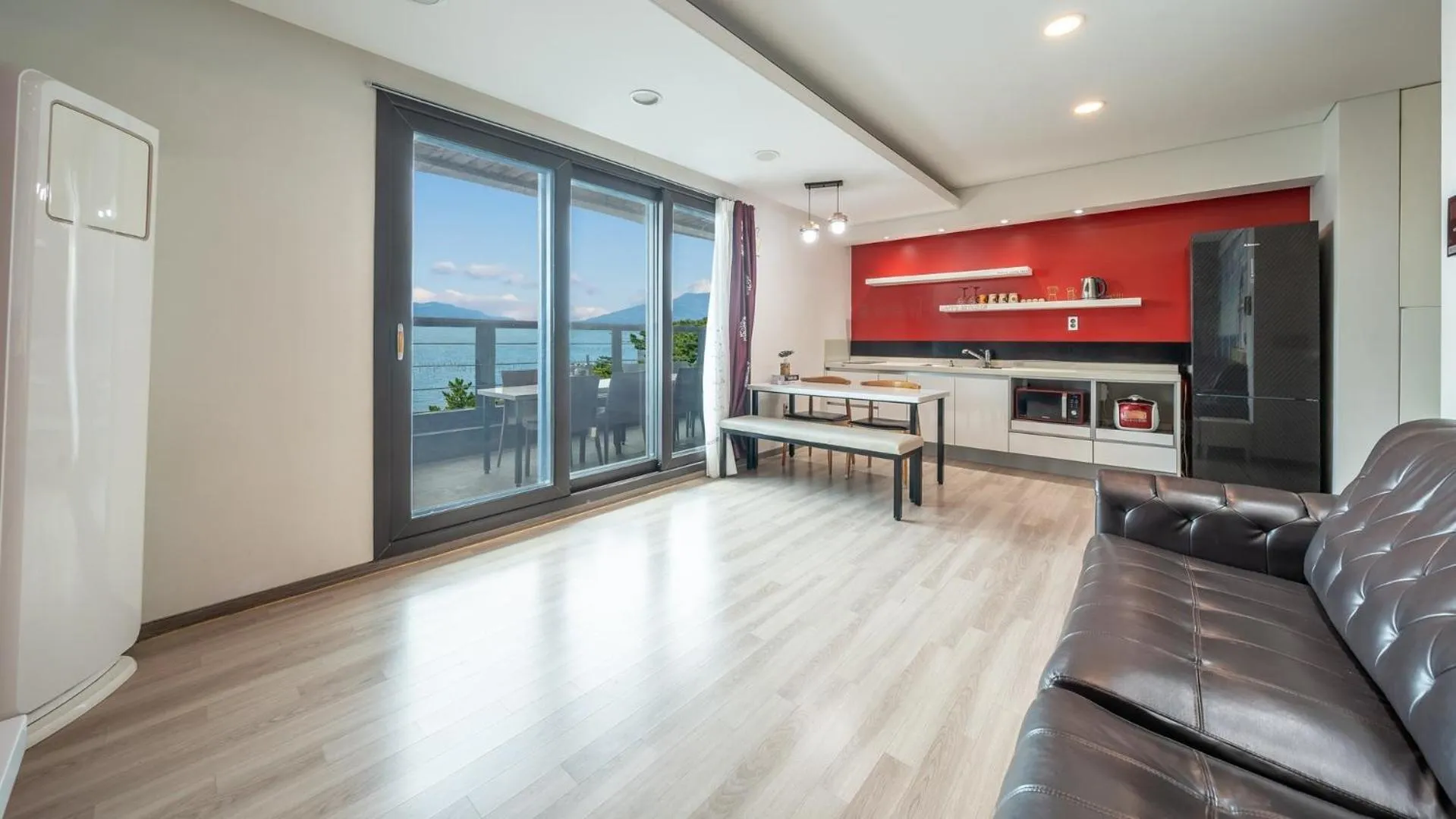 Property building in Sacheon Bichae Pension