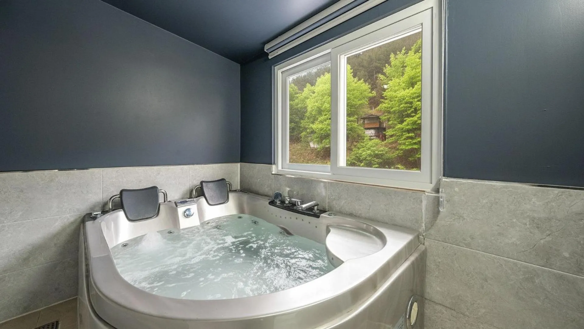 Property building in Gapyeong Wood Valley Kids Pension