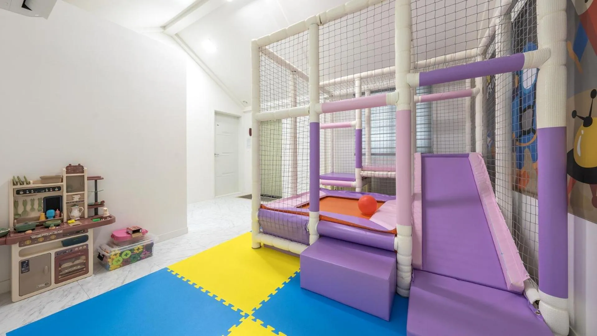 Property building, Bed in Gapyeong Wood Valley Kids Pension