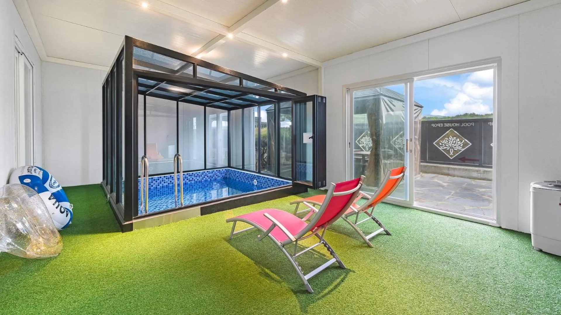 Property building in Chuncheon Poolhouse Epop