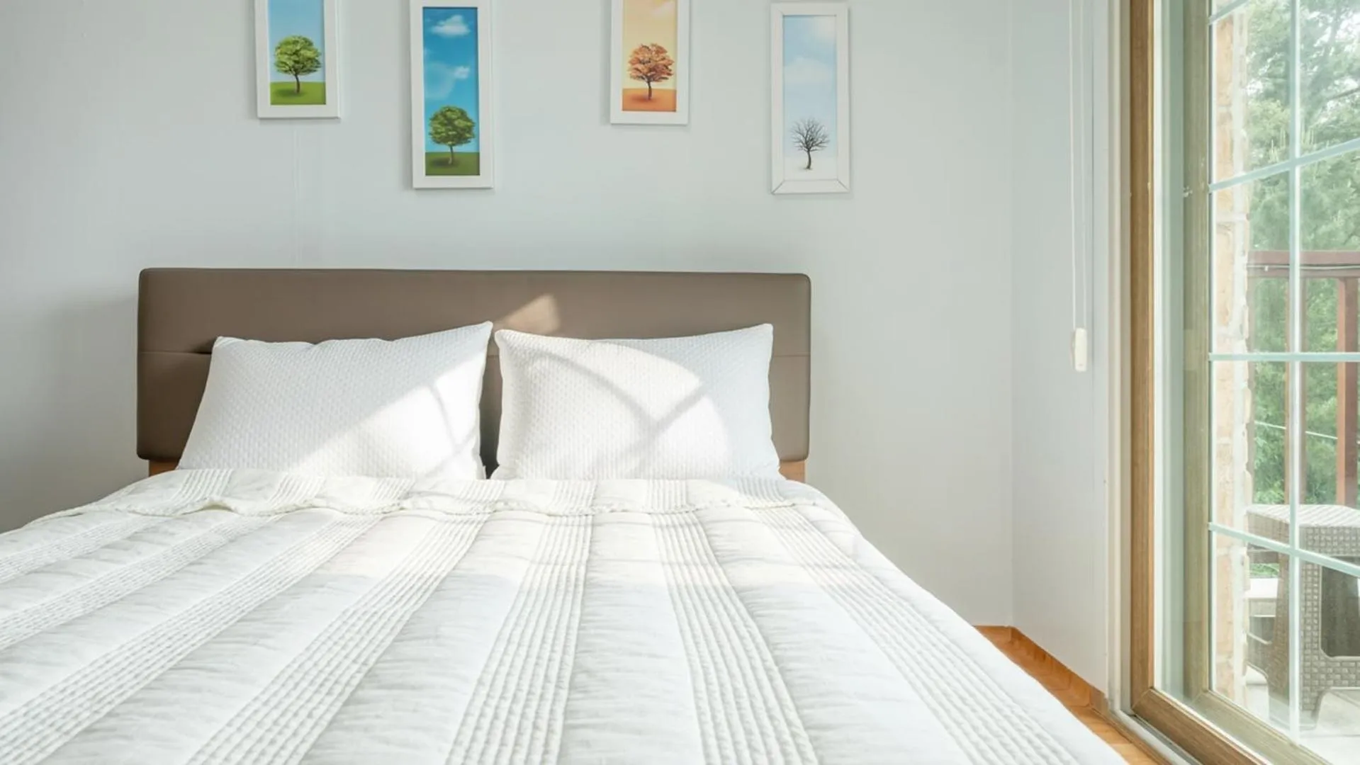 Property building, Bed in Taean Atirans Beach Pension