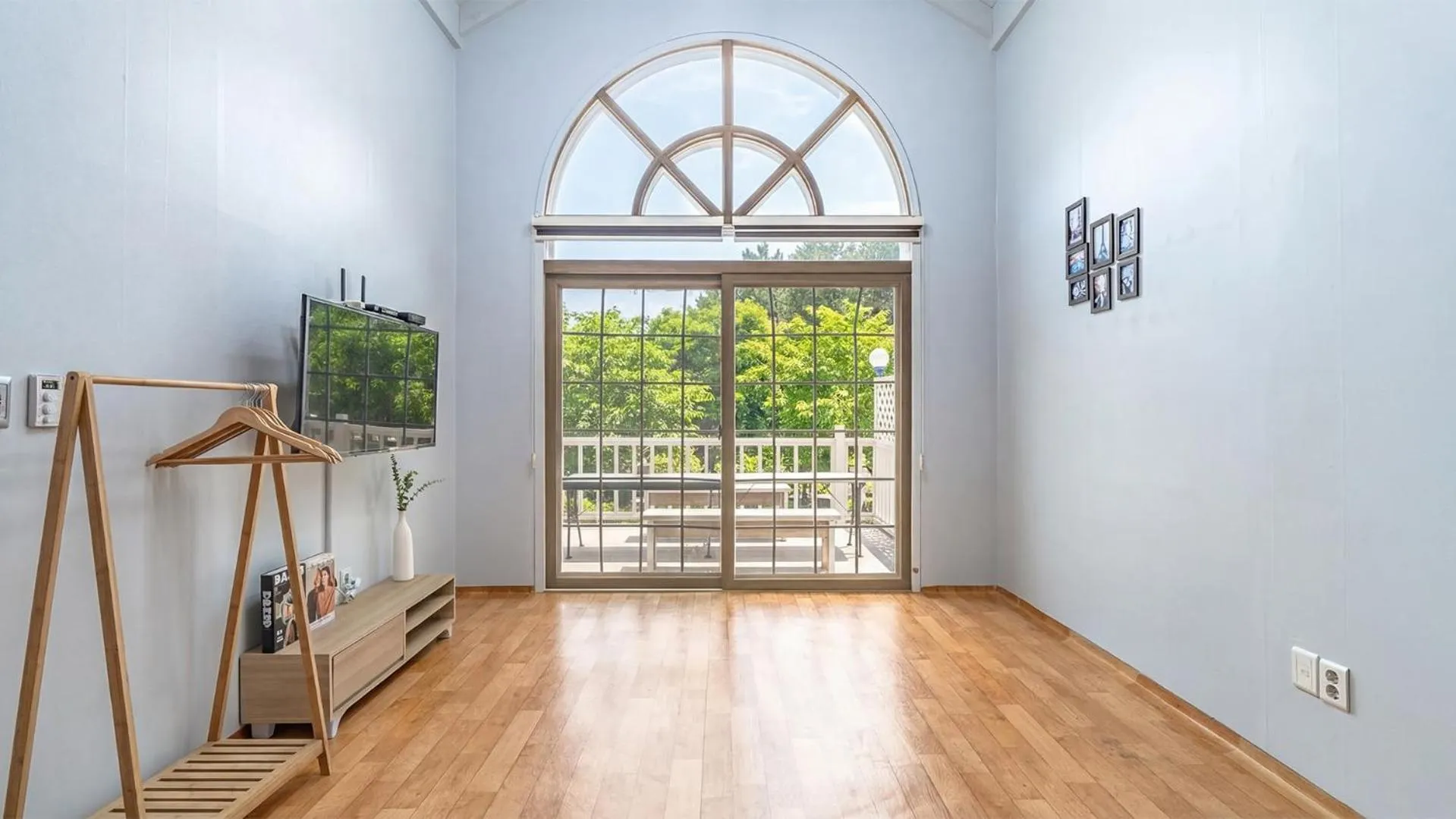 Property building in Taean Atirans Beach Pension