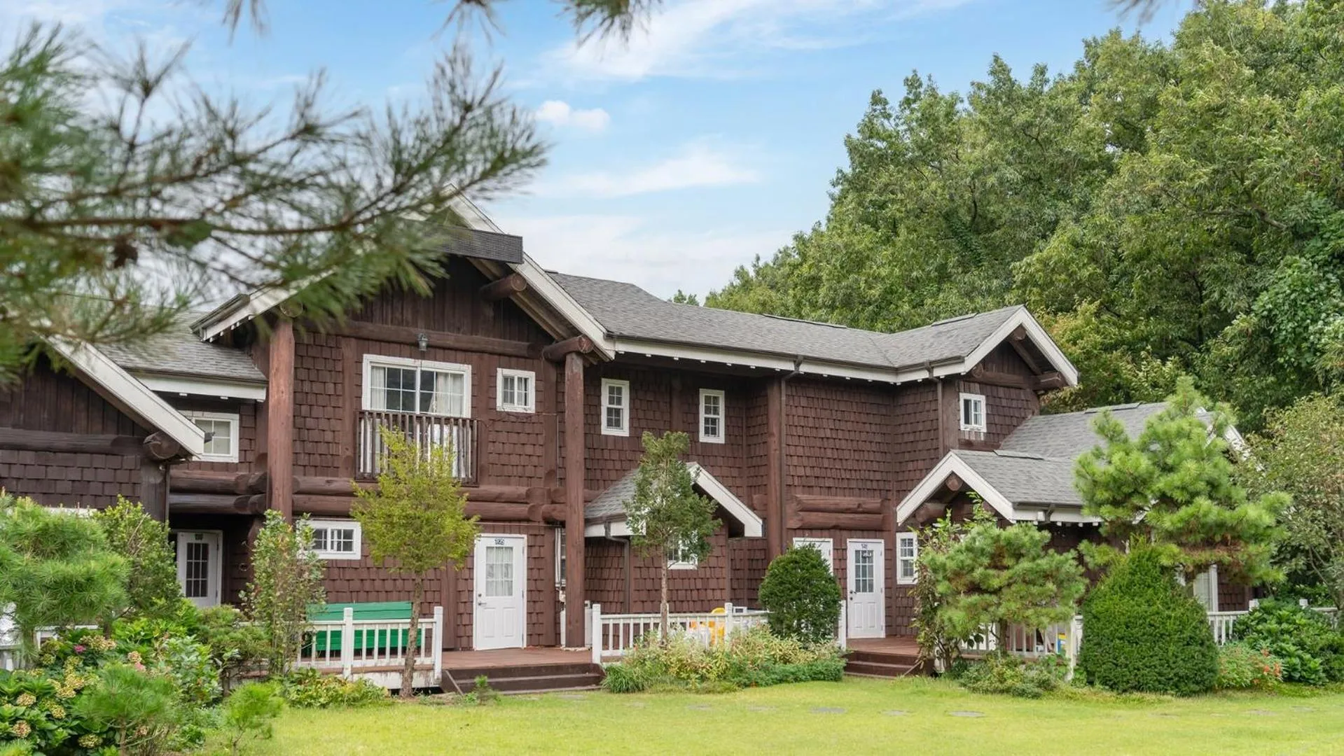 Property building in Ganghwa Izba Pension