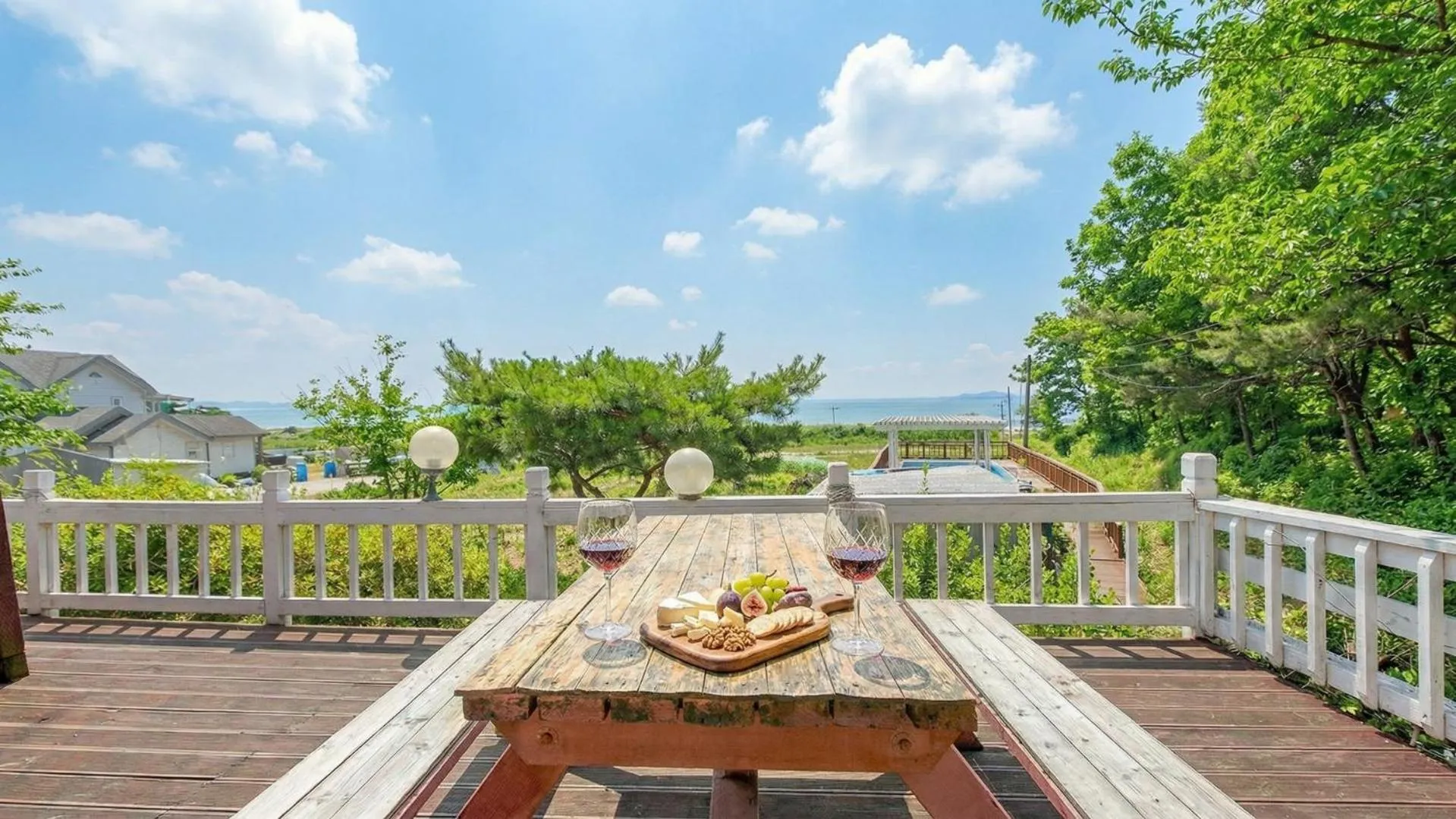 Property building in Ganghwa Izba Pension