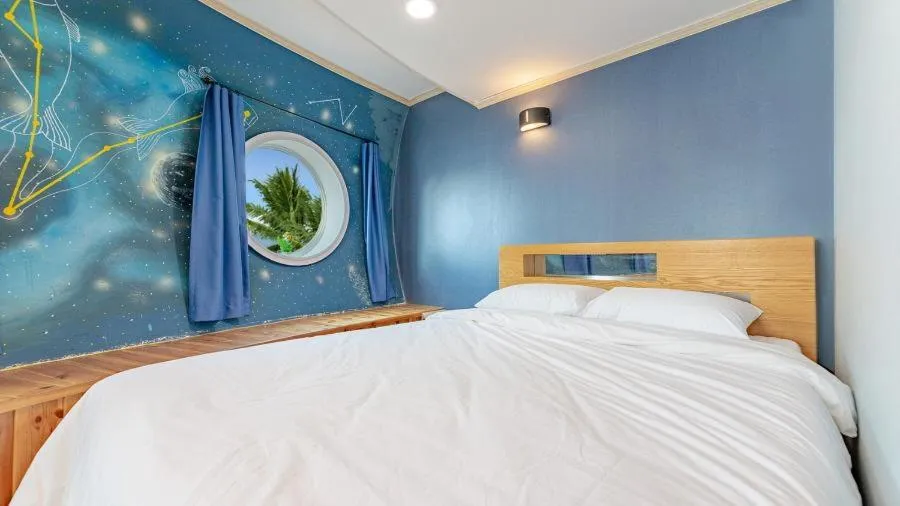 Property building, Bed in Jeju UFO Pension