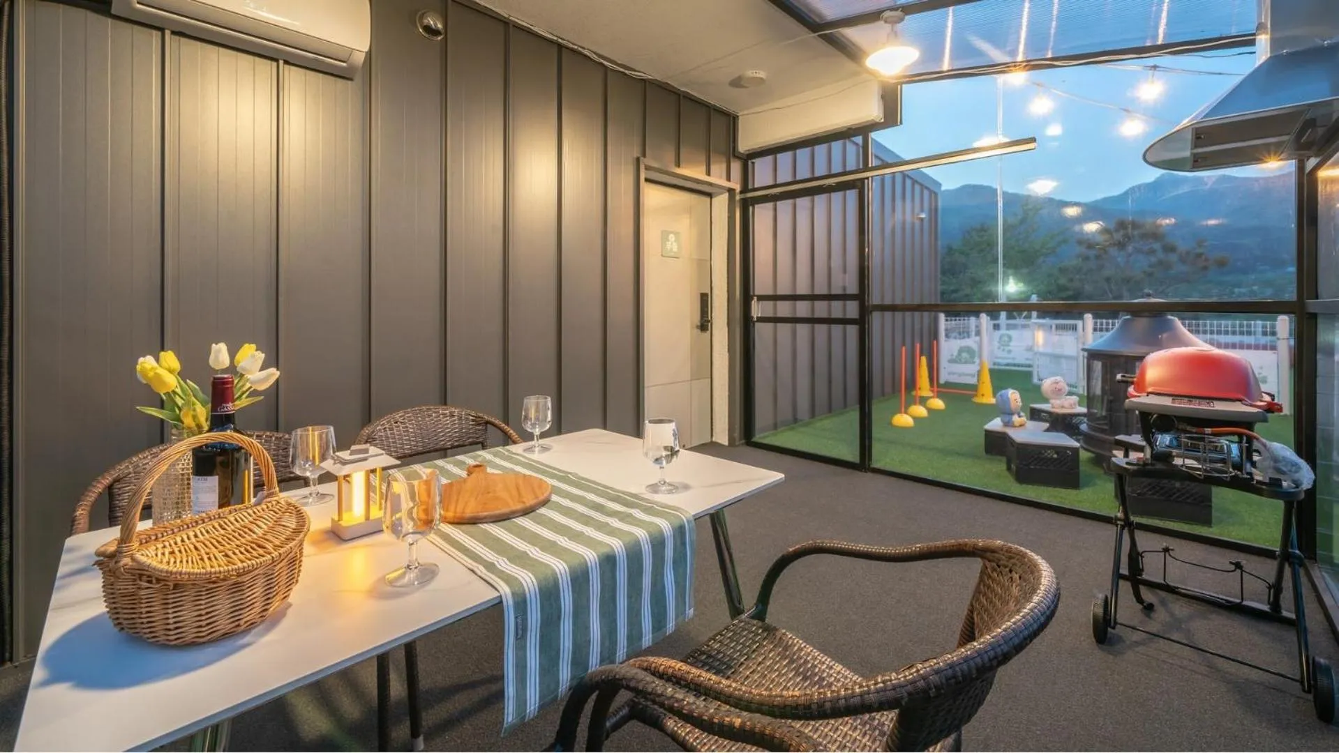 Property building in Gapyeong Dangdangi Pet Poolvilla Blue