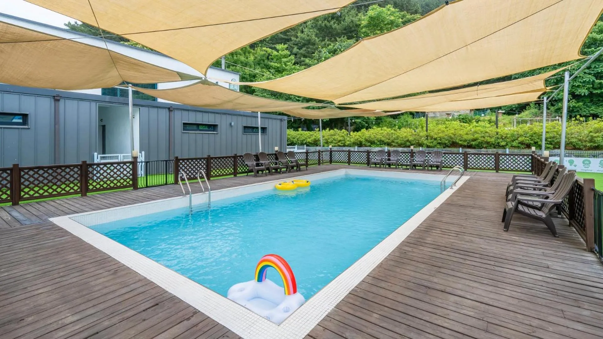 Property building in Gapyeong Dangdangi Pet Poolvilla Blue