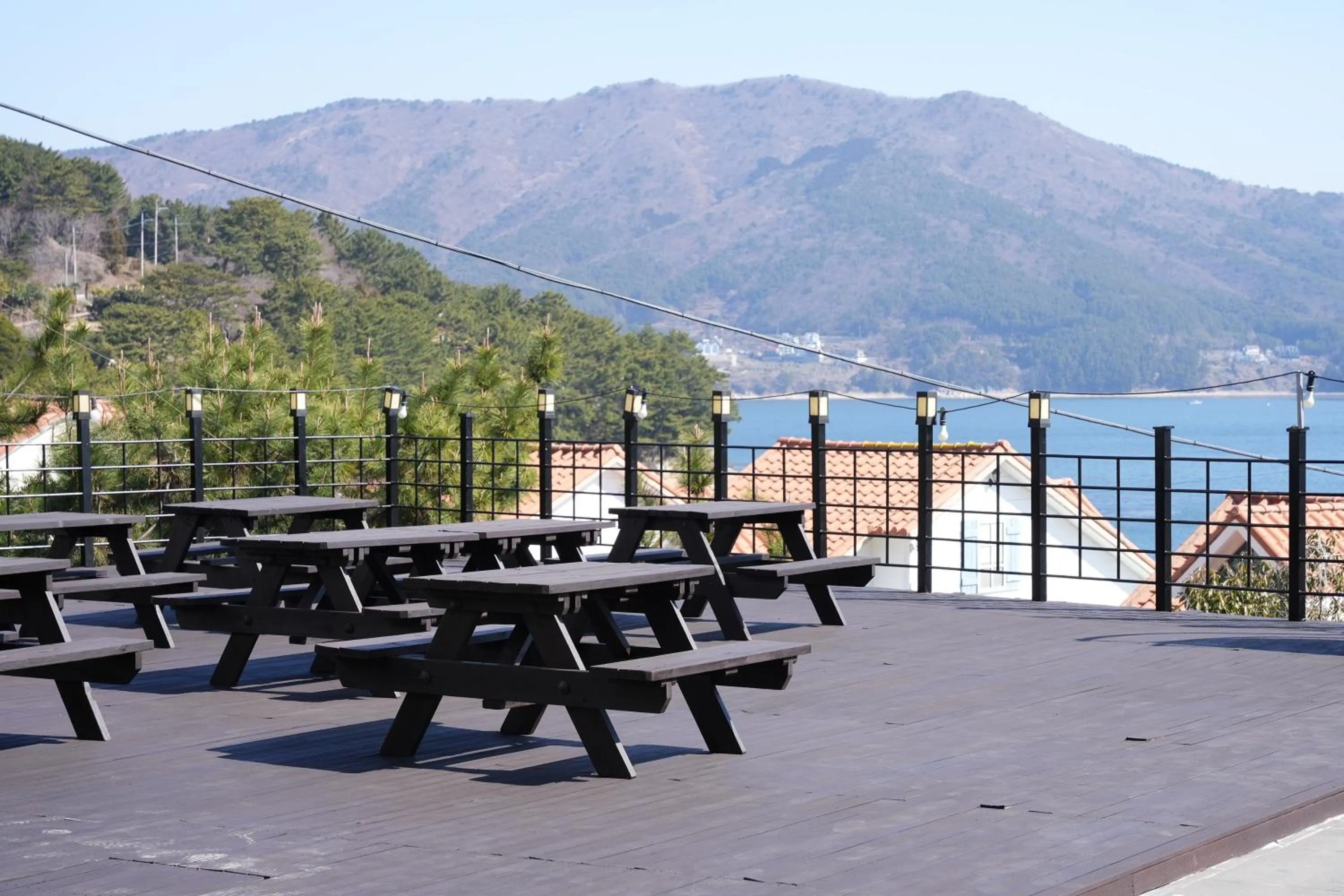 Property building in Geoje Badageurigo Pension