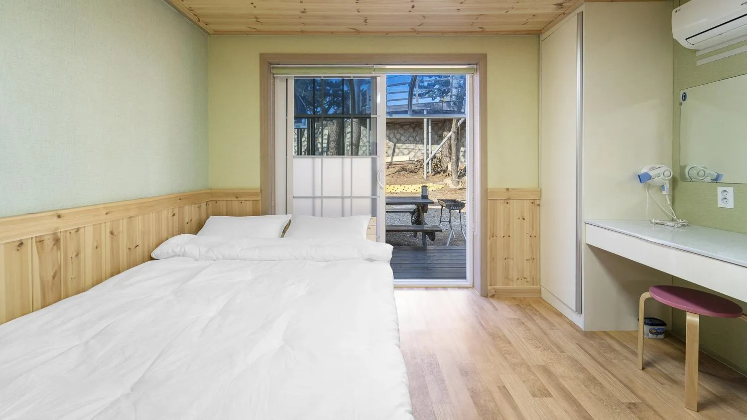 Property building, Bed in Samcheok ara Pension