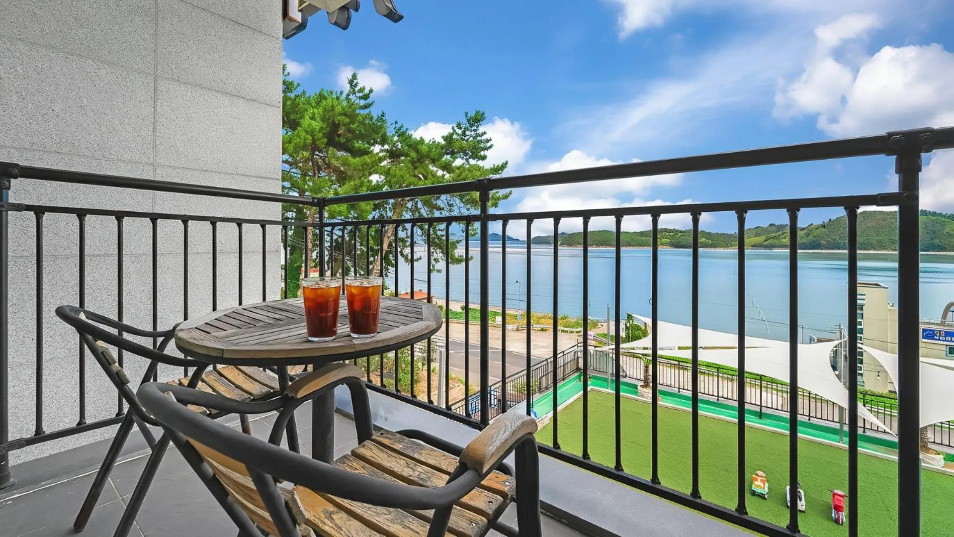 Property building in Namhae Four Seasons Pet-Friendly Pension