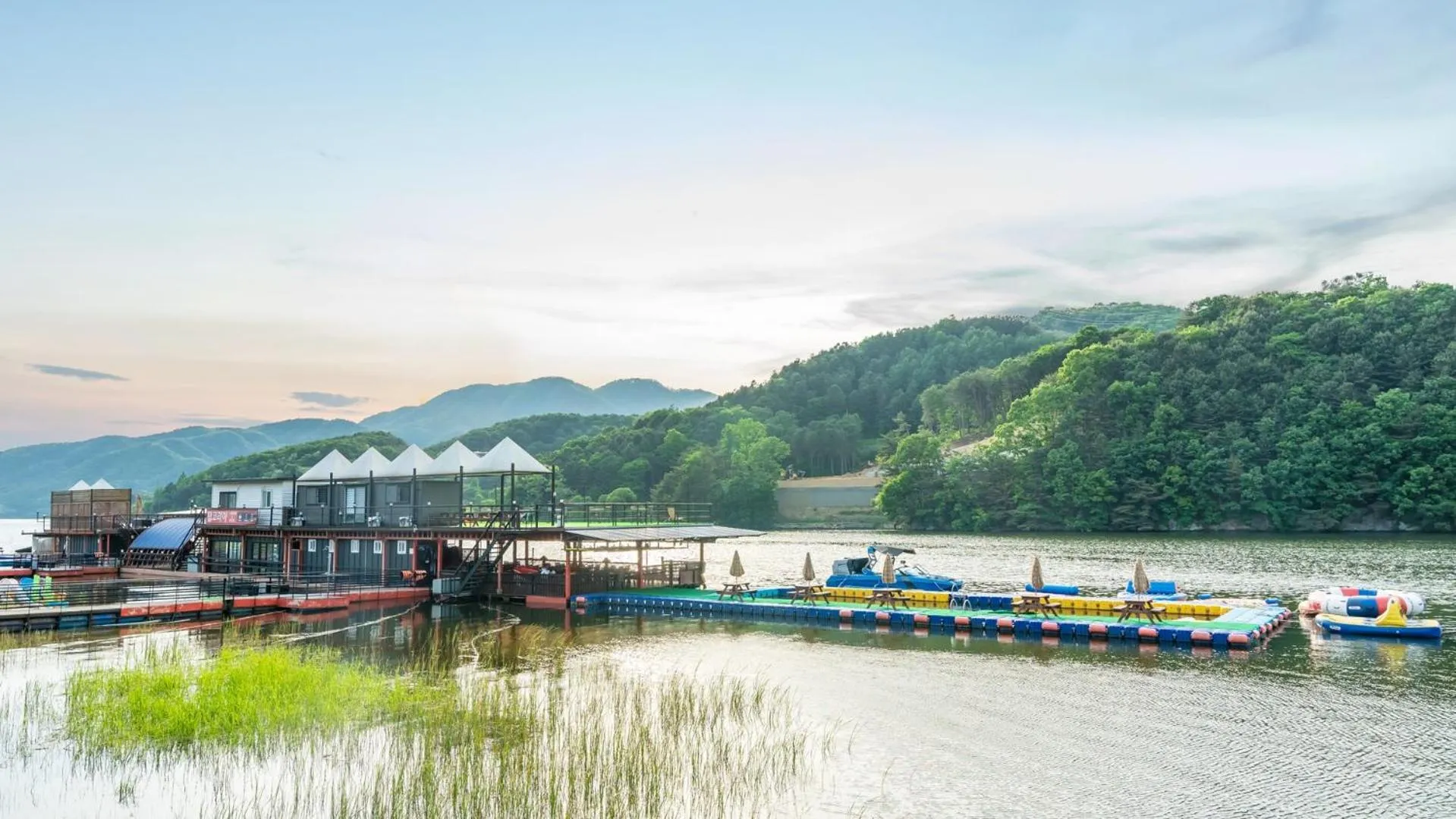 Property building in Gapyeong Yeonkkocchosu Pet Pension