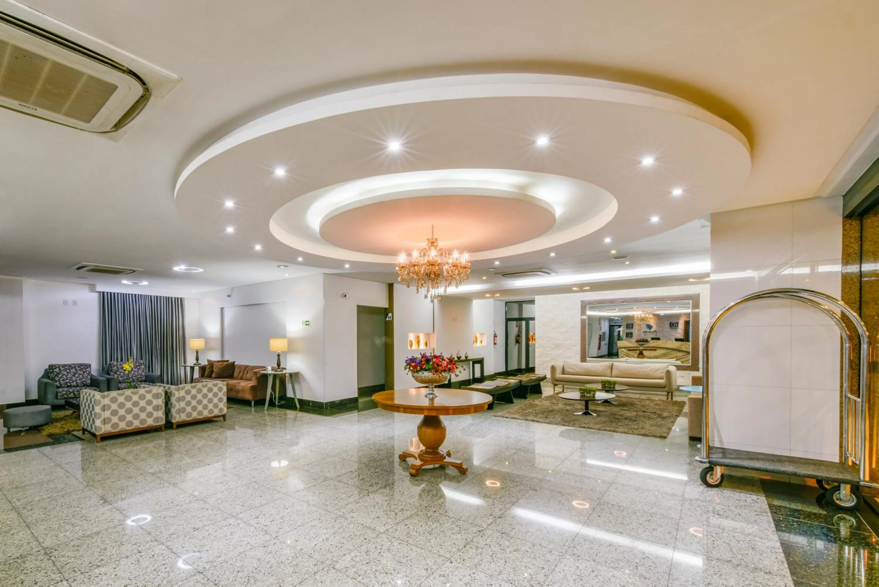 Lobby or reception in Plaza Inn Breeze Aeroporto