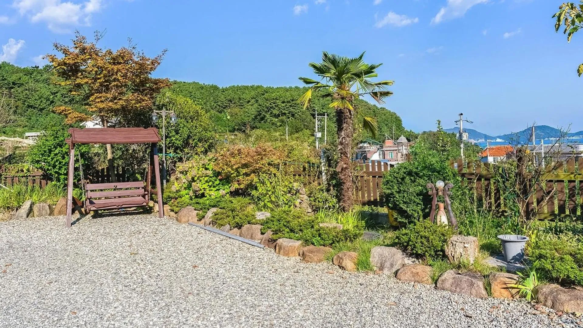 Property building in Geoje Araon Pension