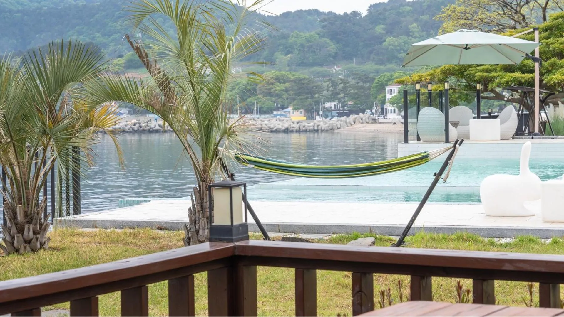 Property building in namhae sea stay N pet pension