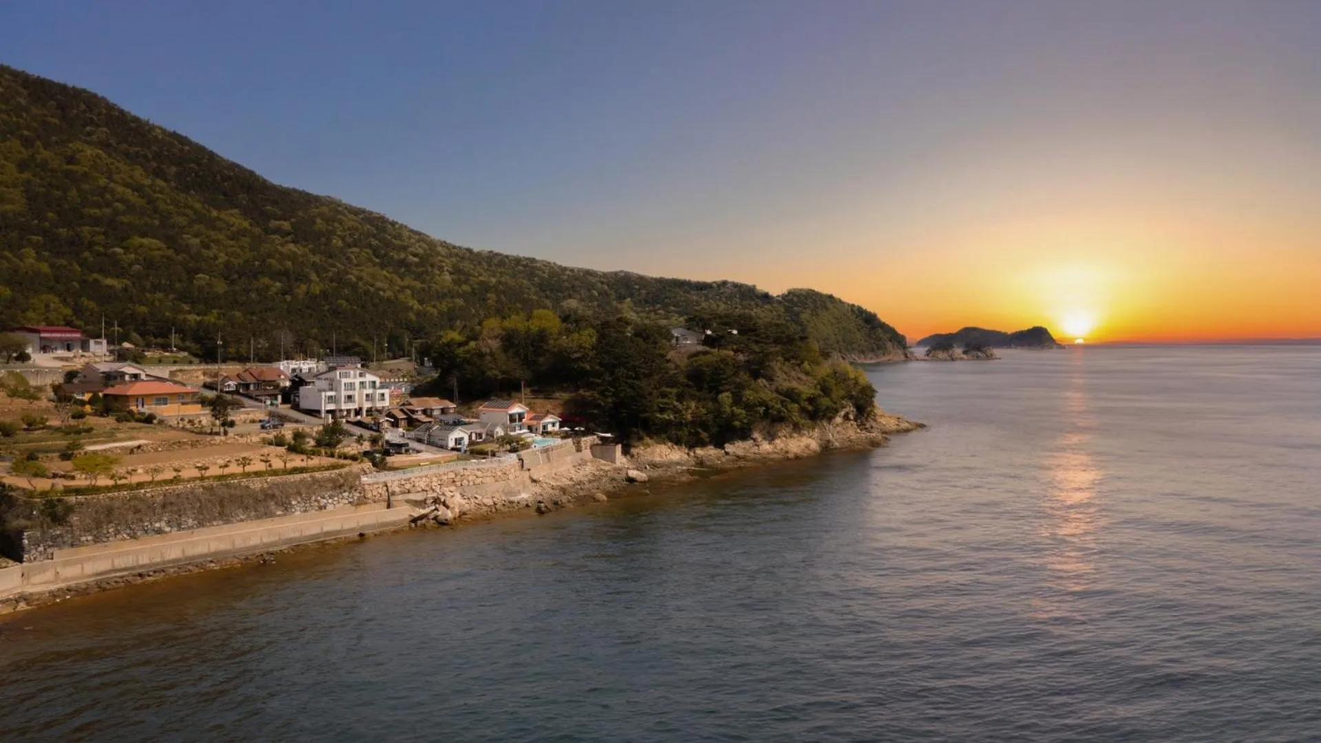 Property building in namhae sea stay N pet pension