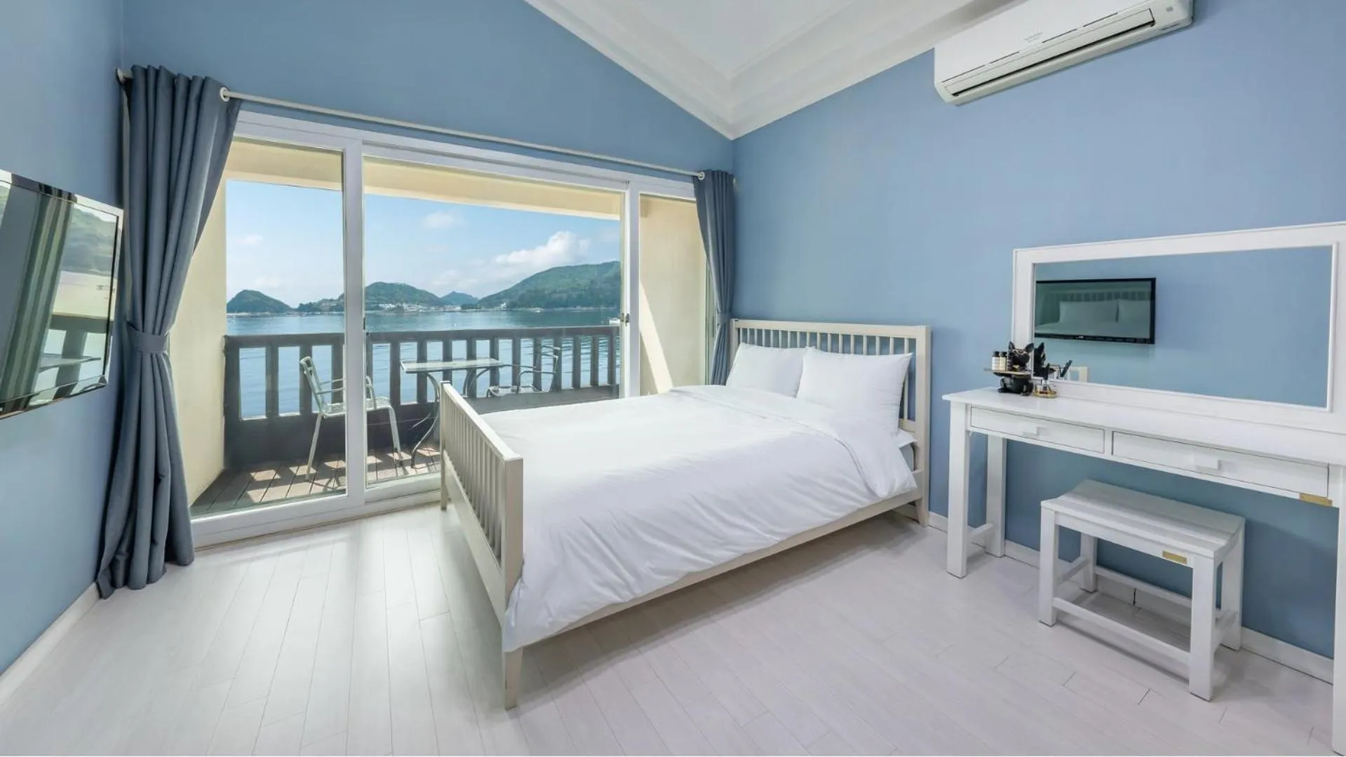 Property building, Bed in namhae sea stay N pet pension