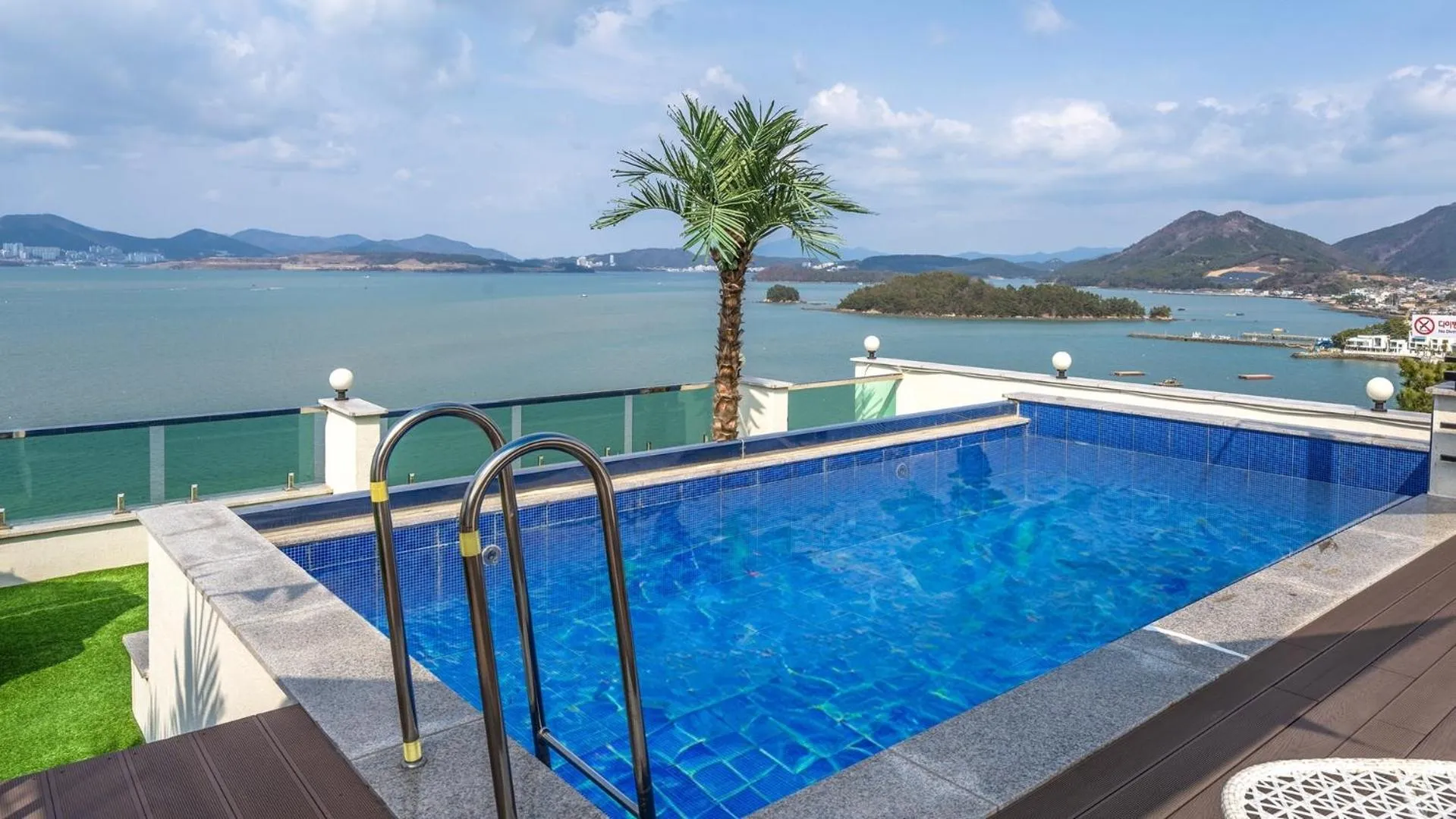 Yeosu Hemiswi SPA Pension