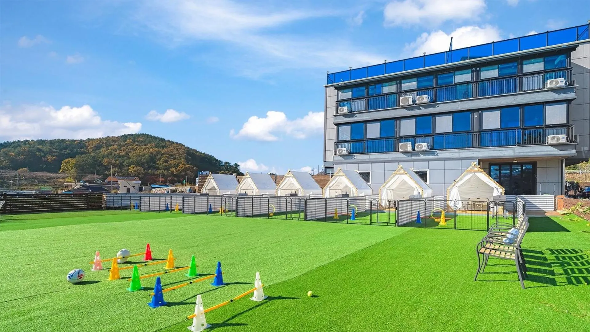 Property building in Namhae Dangdangi Dog Pension Blue