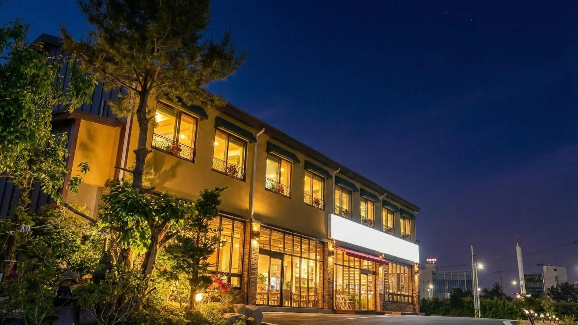 Property building in Gangneung Raon Pension