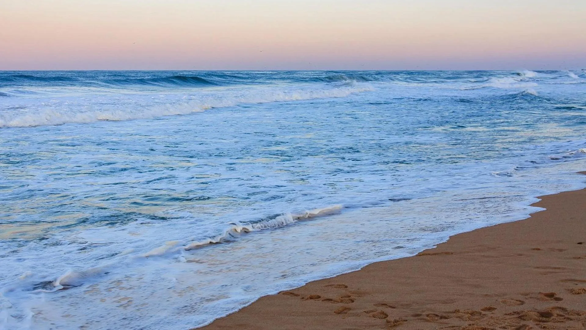 Property building in Gangneung Raon Pension