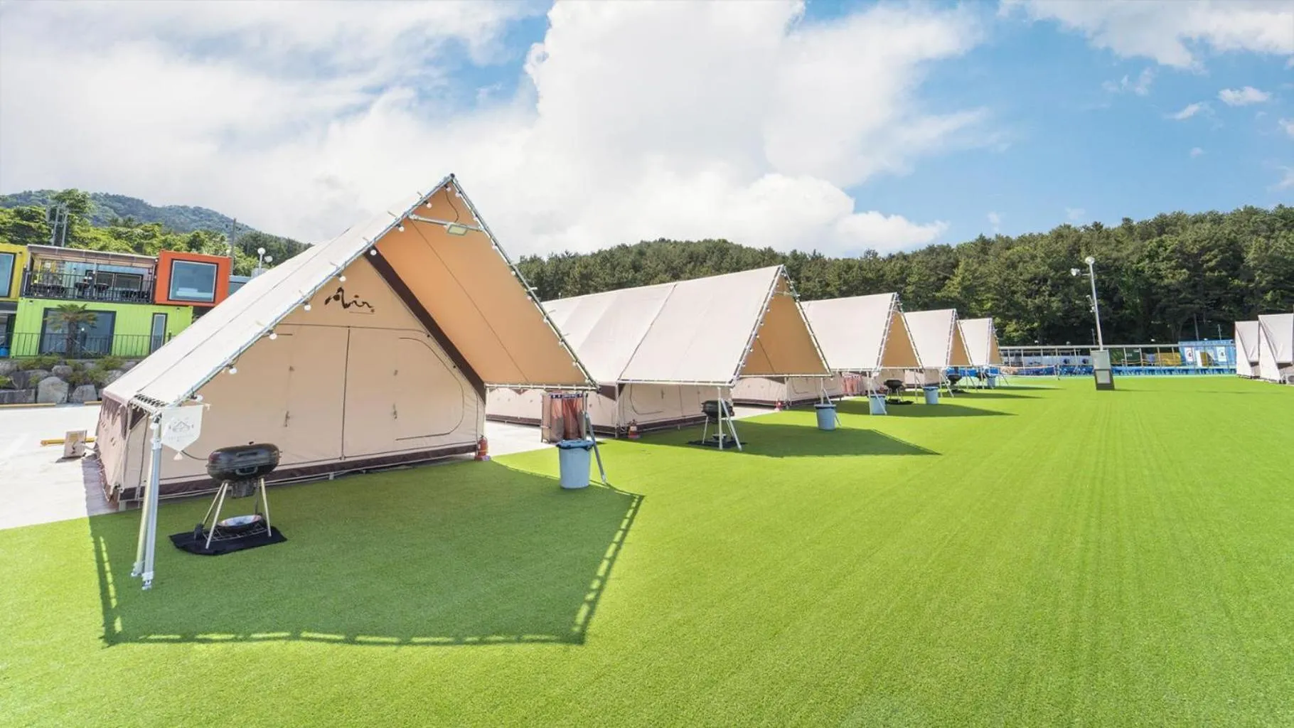 Property building in Goseong Bluebeach Pension&Glamping