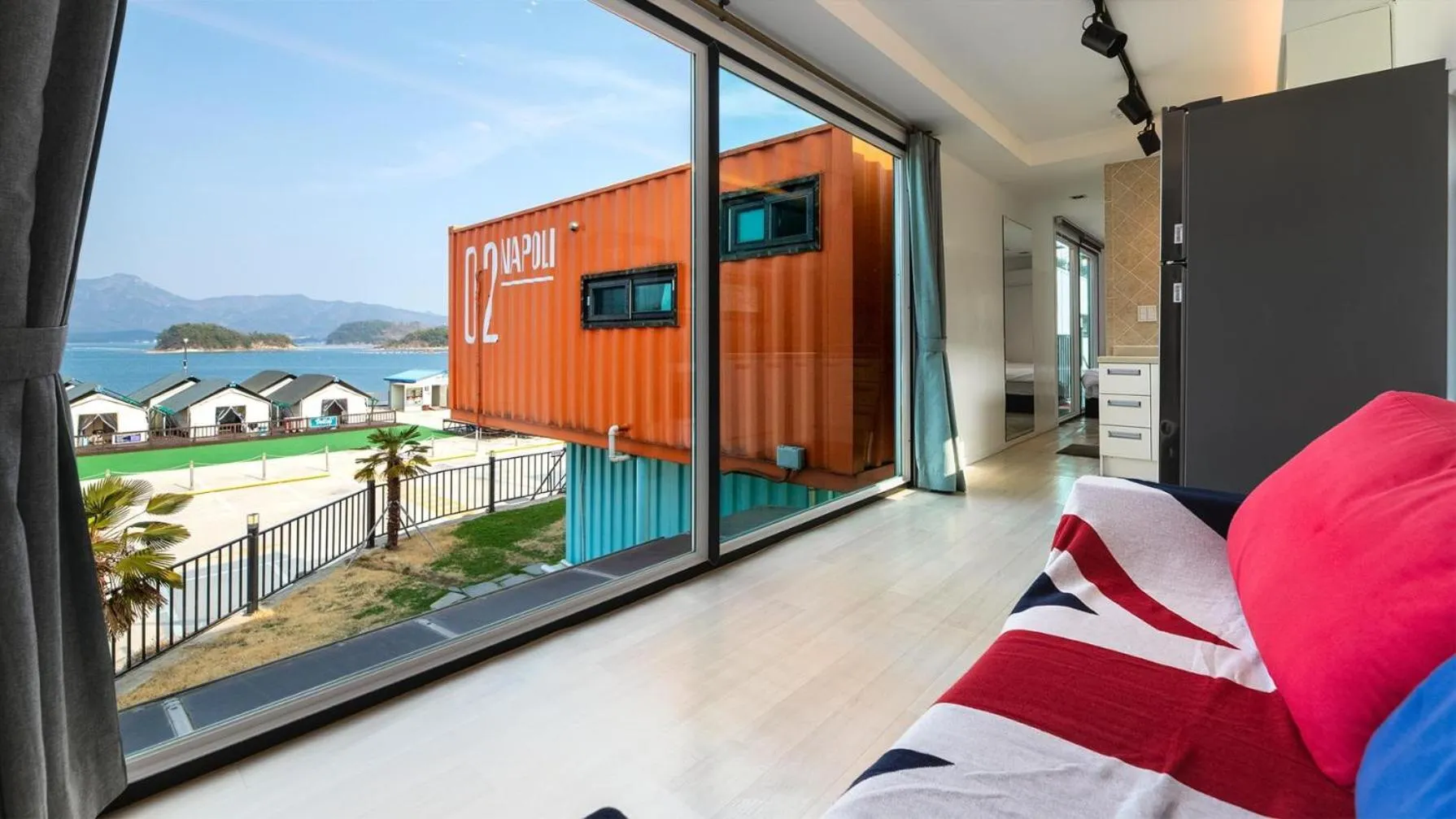 Property building in Goseong Bluebeach Pension&Glamping