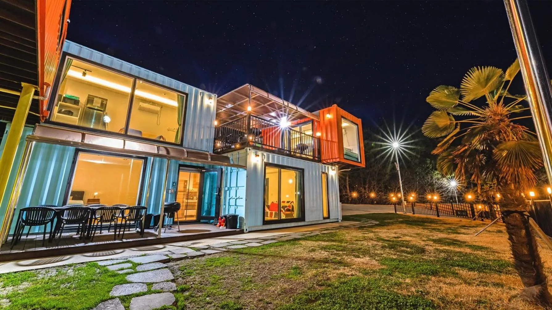 Property building in Goseong Bluebeach Pension&Glamping