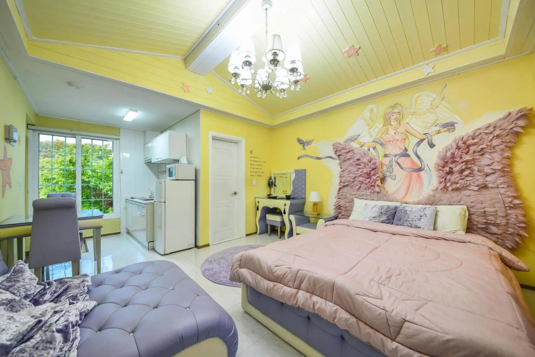 Property building, Bed in Gapyeong Ashely Pension