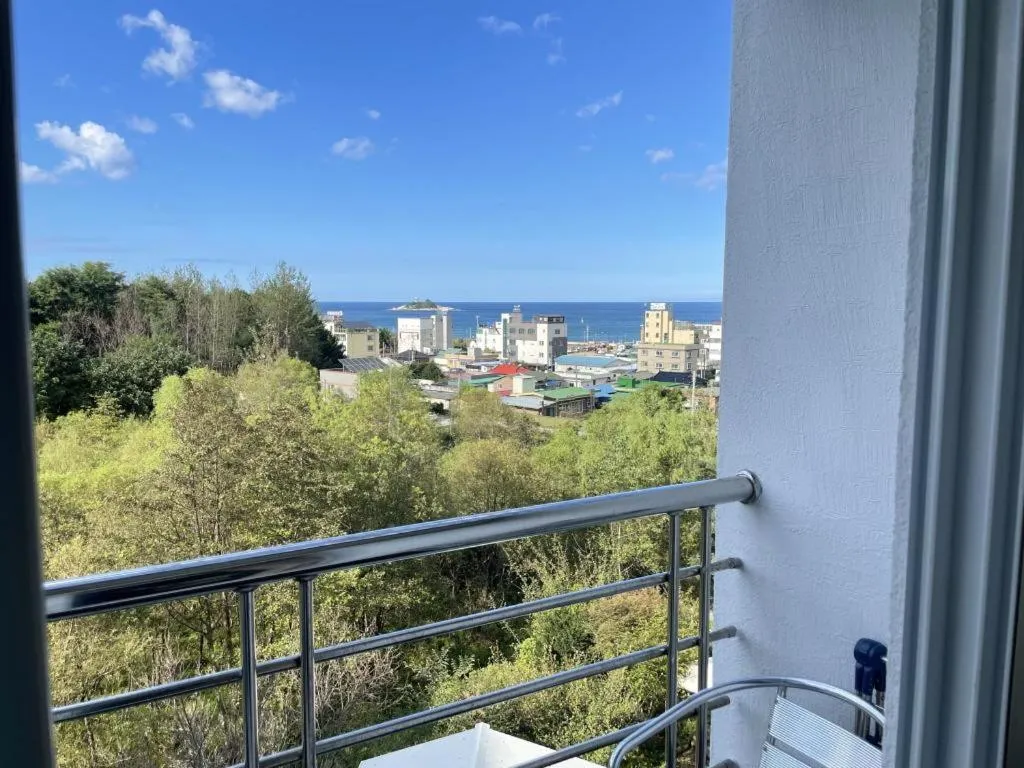 Property building in Sokcho Haeoleumhouse