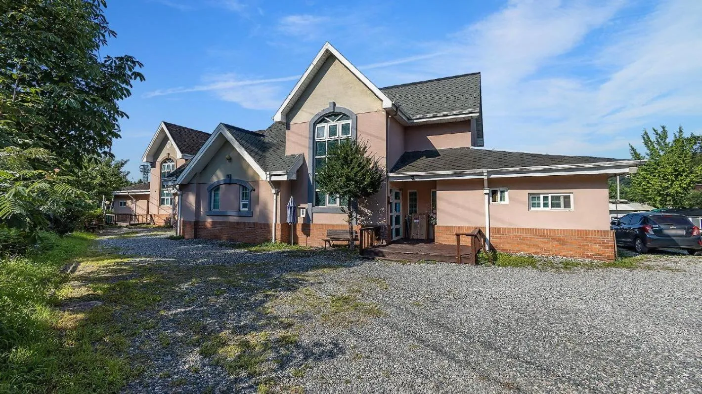 Property building in Gapyeong Dochi Vill Pension