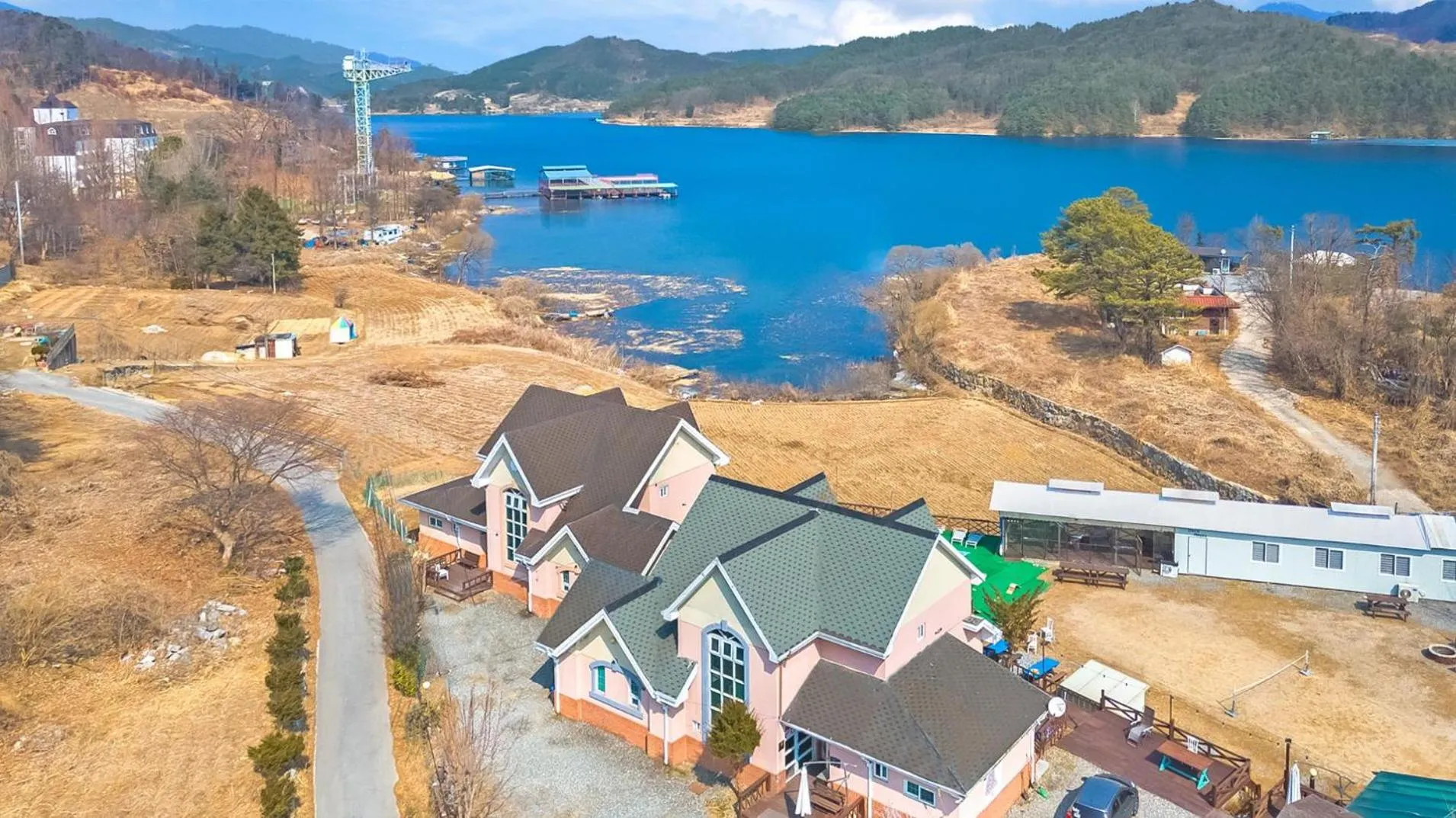 Property building in Gapyeong Dochi Vill Pension
