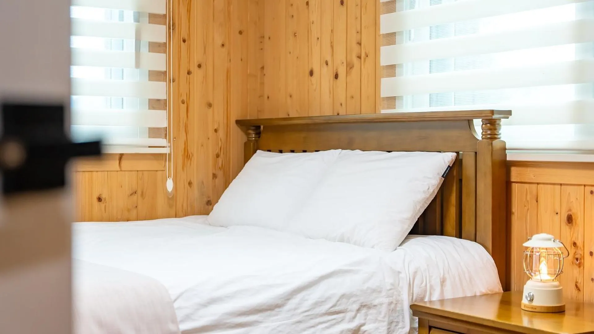 Property building, Bed in Namyangju Fourseason Poolvilla