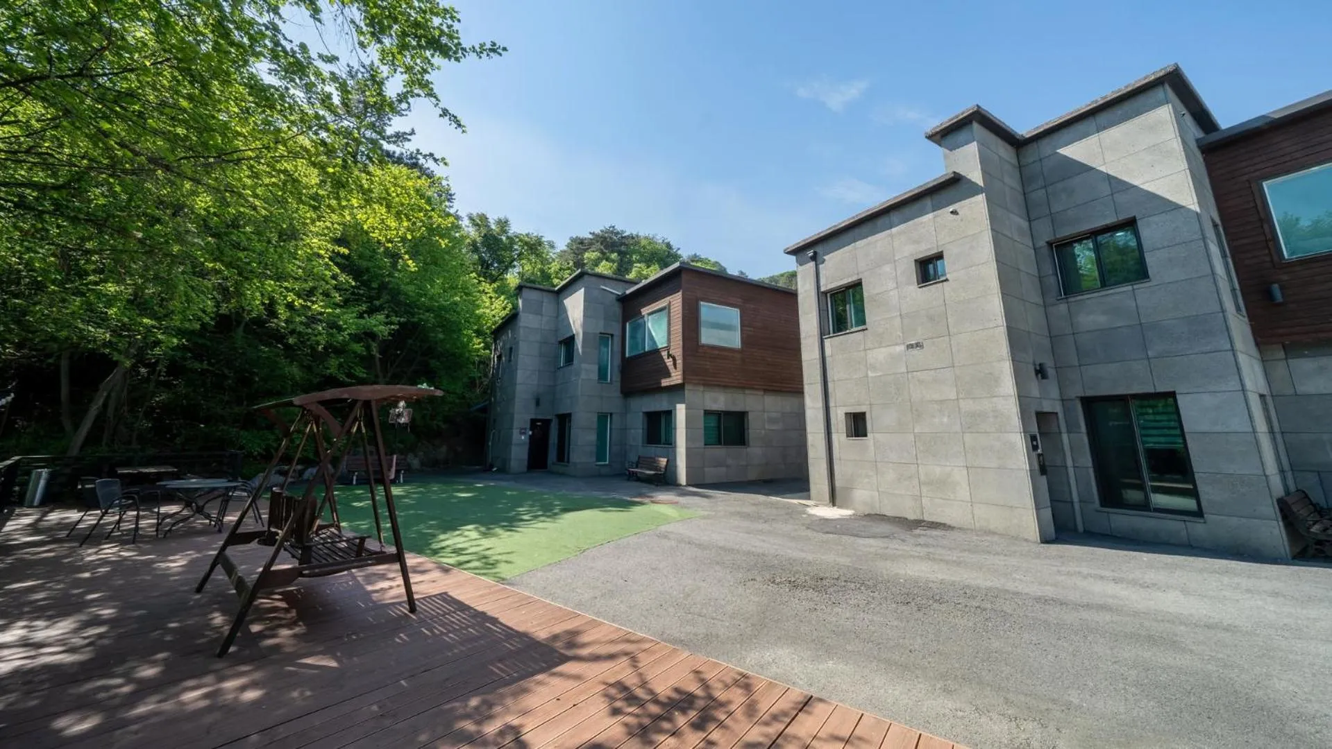 Property building in Namyangju Fourseason Poolvilla