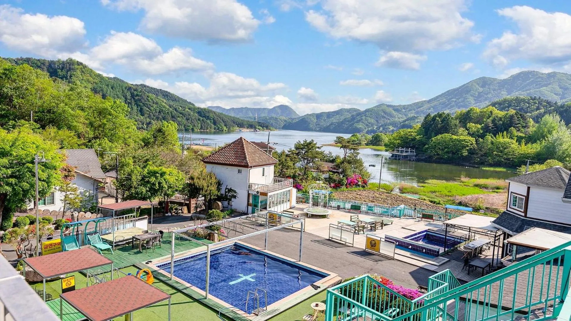 Property building in Gapyeong Four Season Pension