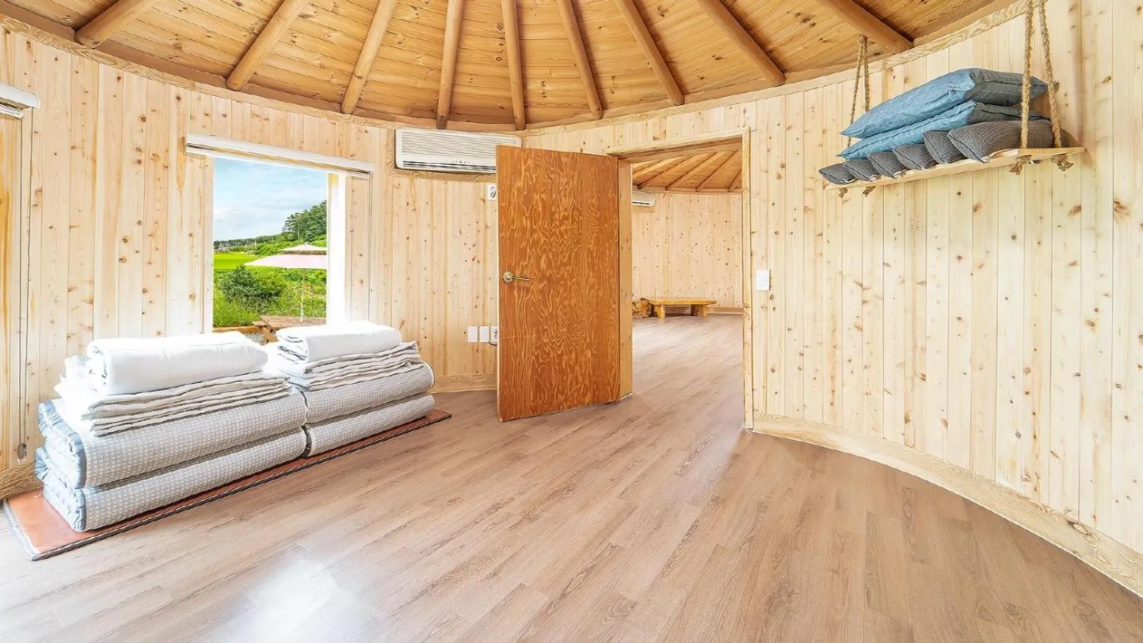 Property building in Taean Todamgil Pension