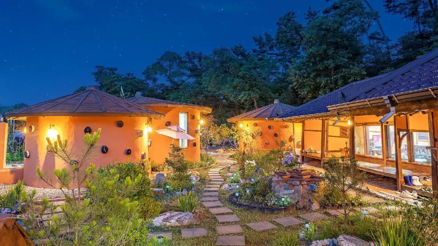 Taean Todamgil Pension Taean Todamgil Pension