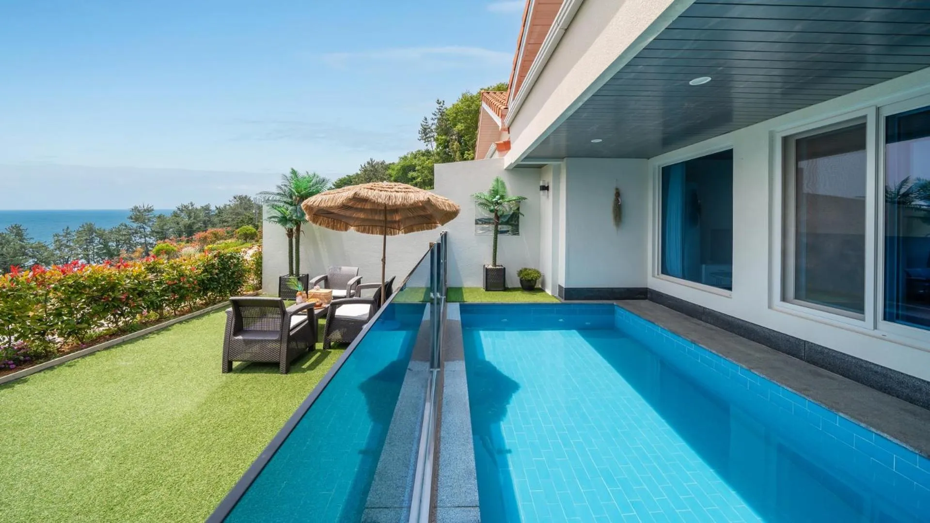 Property building in Namhae Eagless Poolvilla Pension