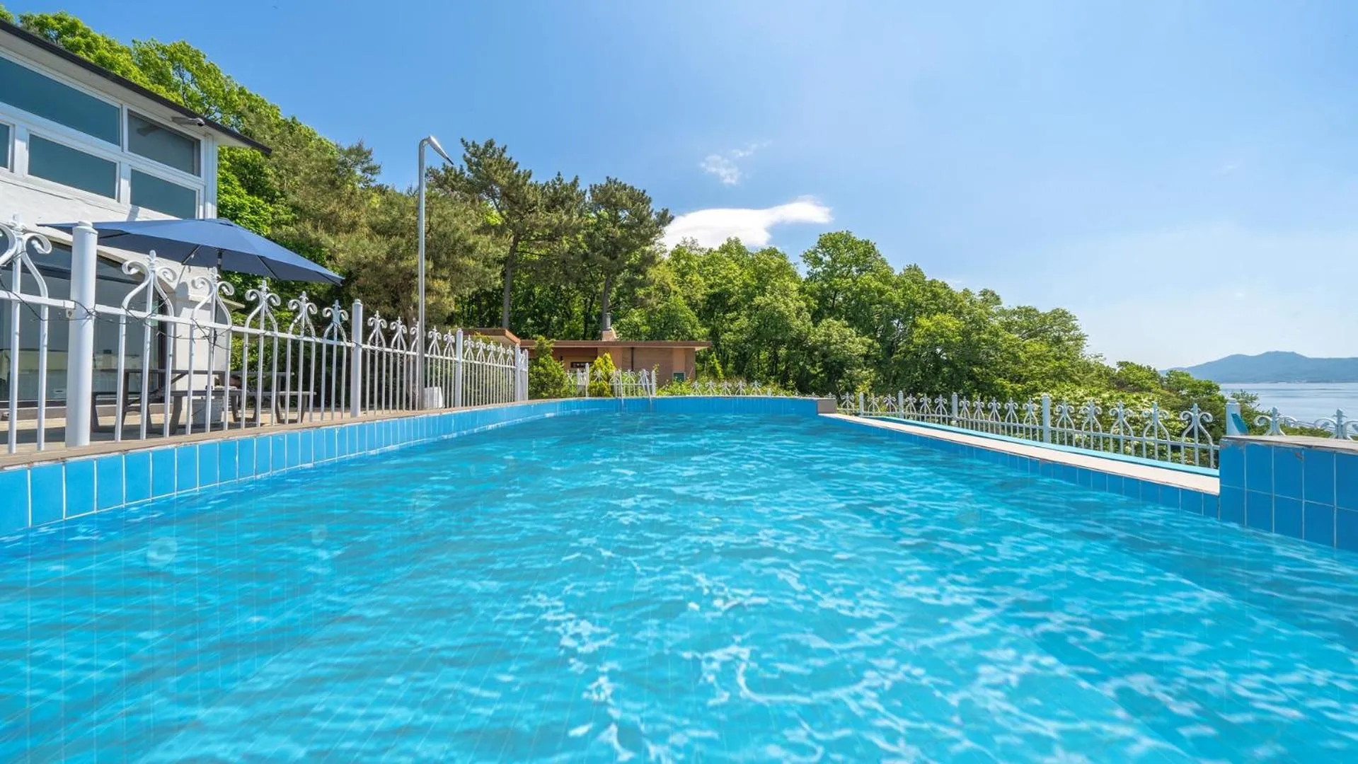 Property building in Ganghwa Giverny Spa Pension