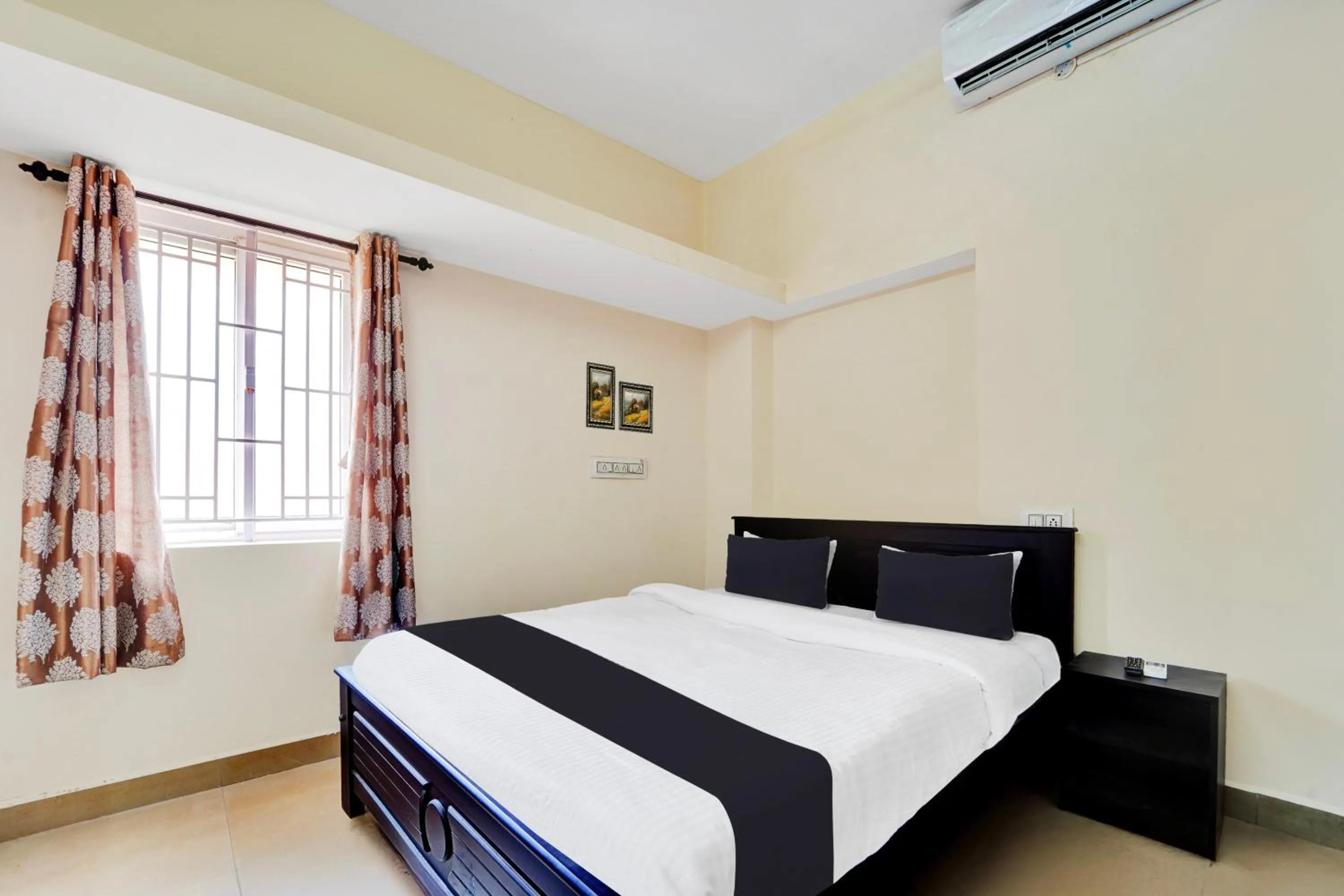 Bedroom, Bed in Super Hotel O Viswapuram