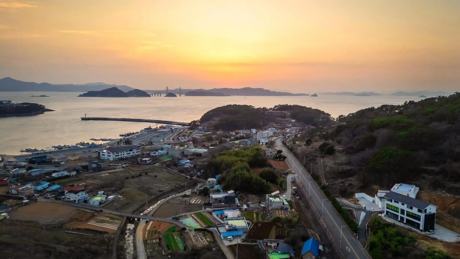 Property building in Busan nunuhouse poolvilla Pension