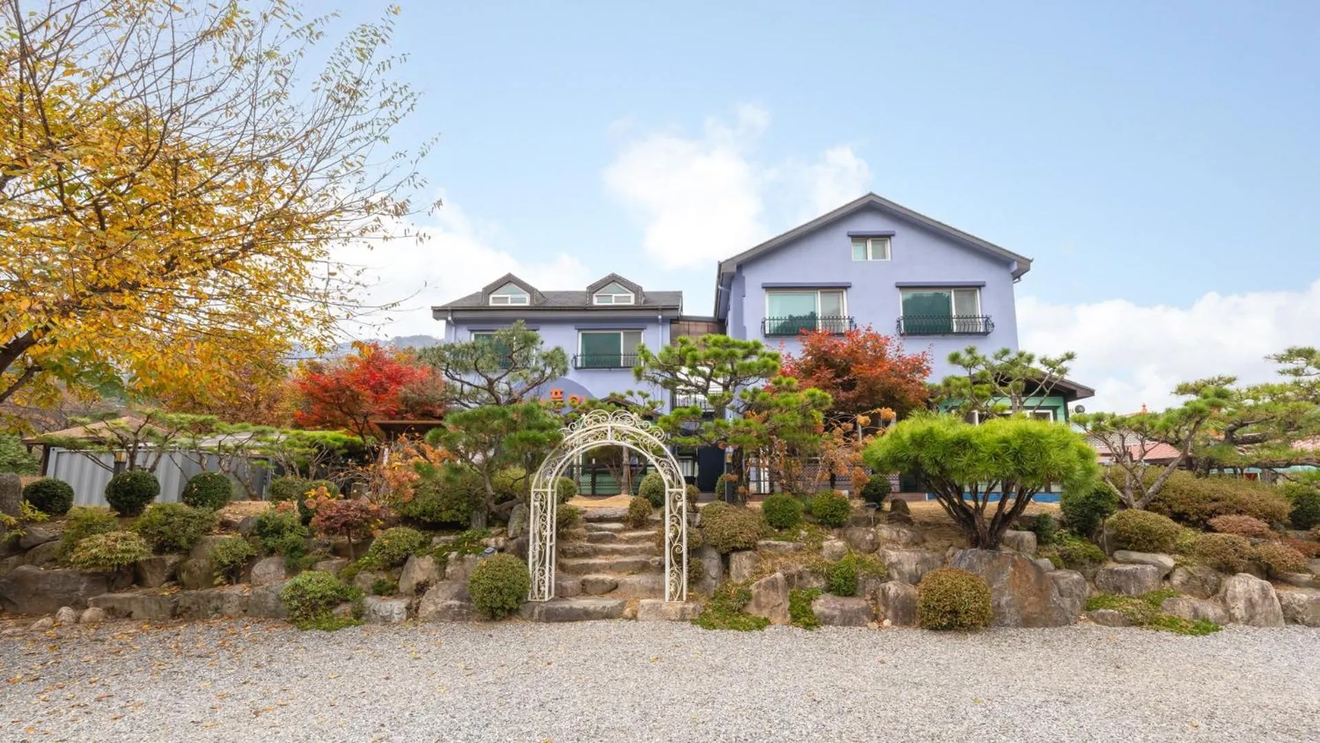 Property building in Gapyeong Maplein Pension