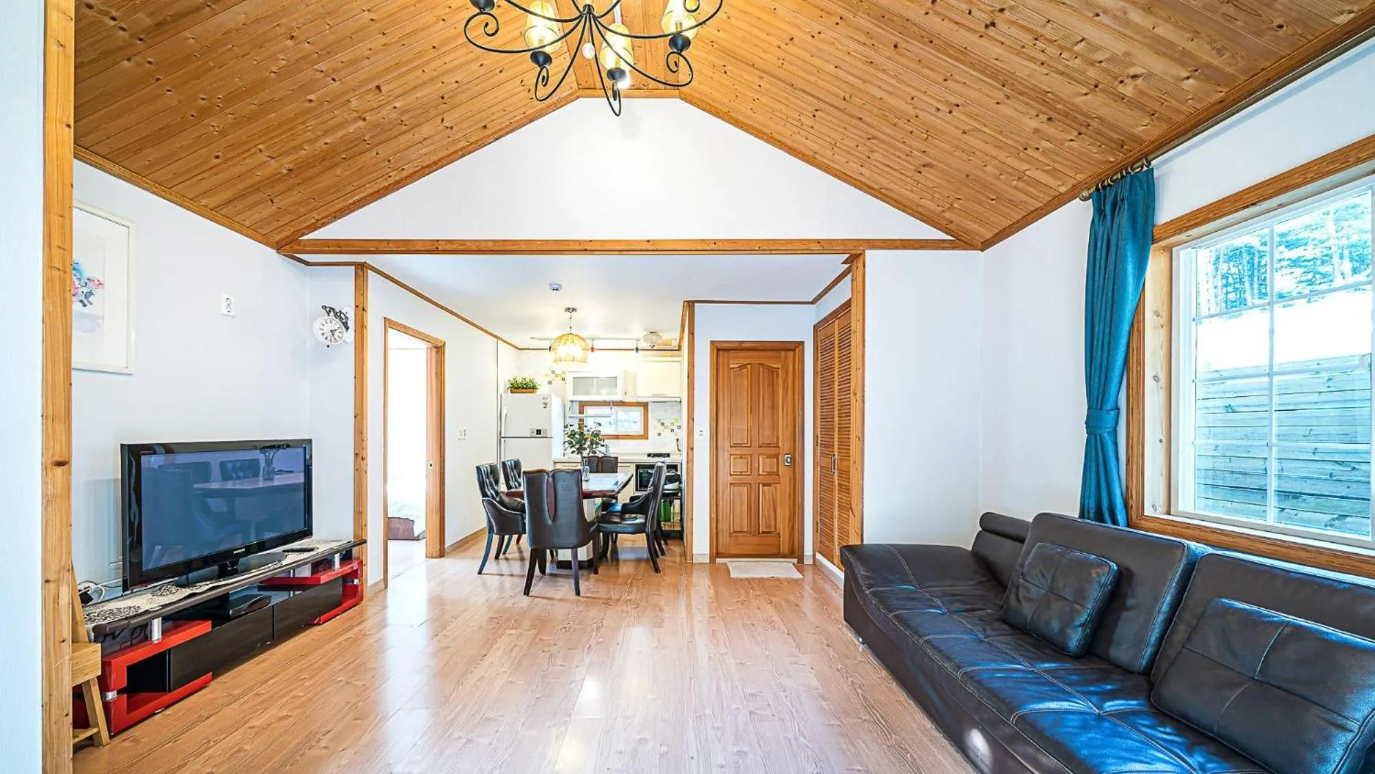 Property building in Gapyeong ojeupension