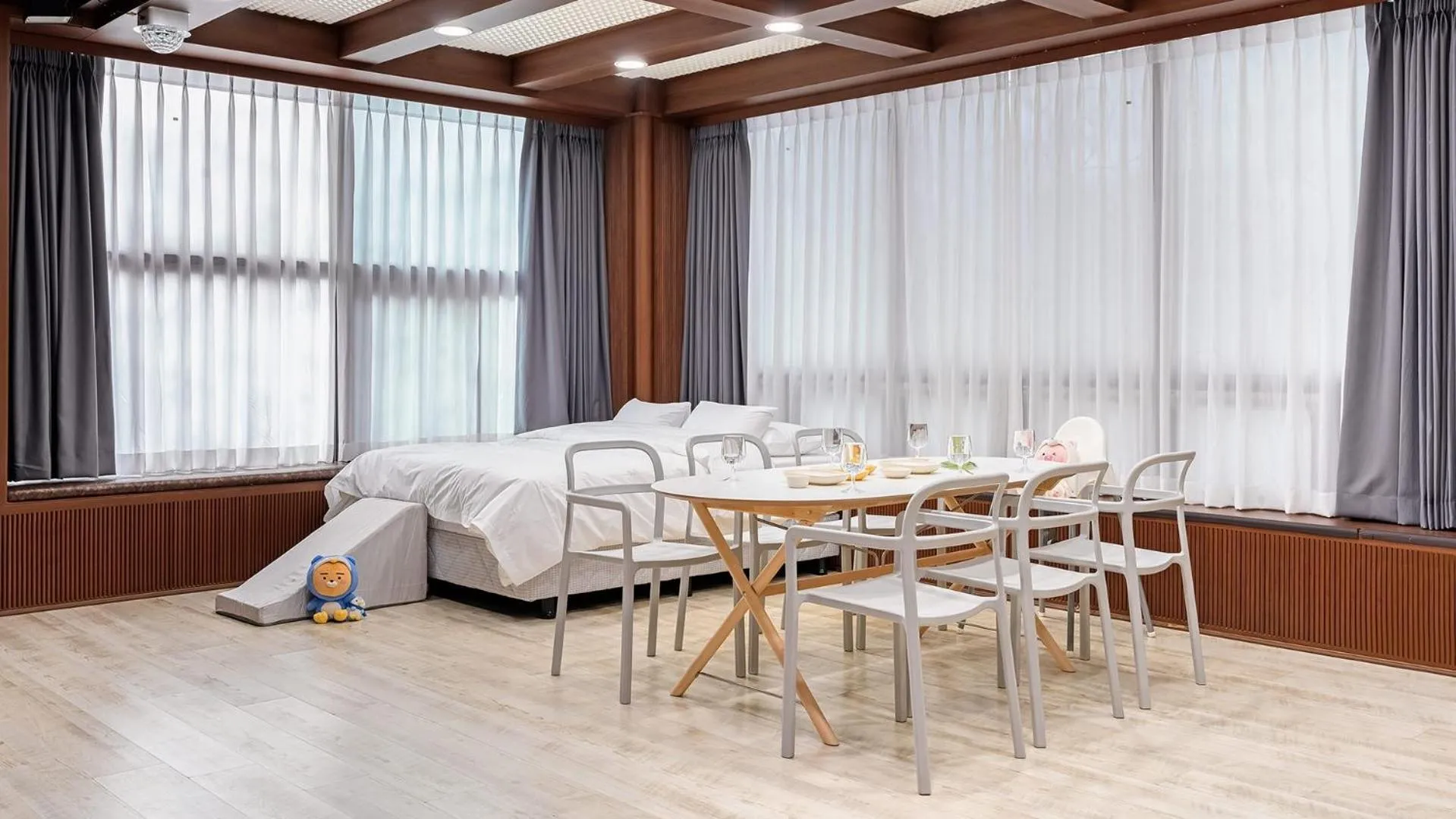 Property building in Pocheon luxjay pet Pension