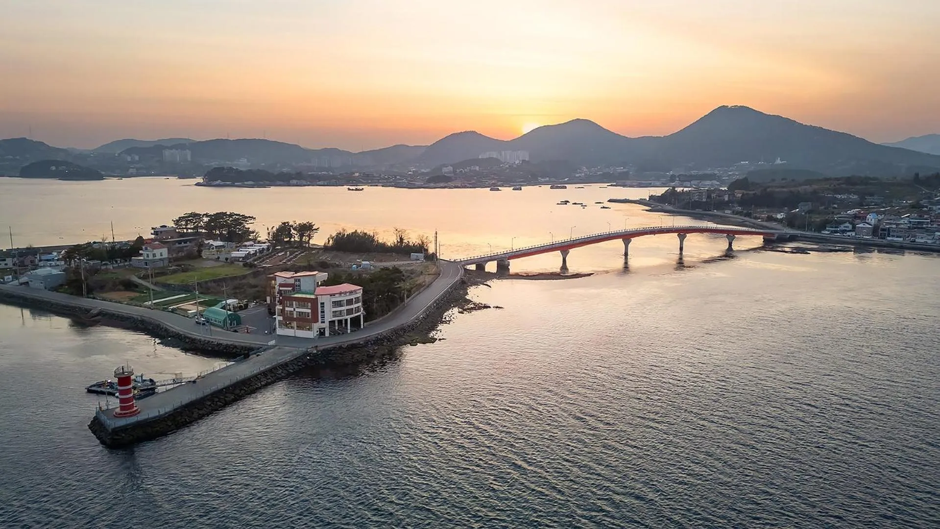 Property building in tongyeong haegando pension