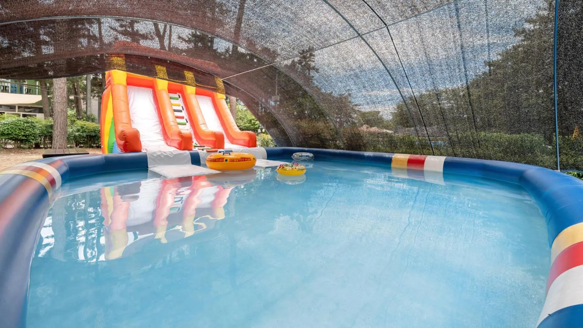 Property building in Taean Mongsanpo and the Sea Pension