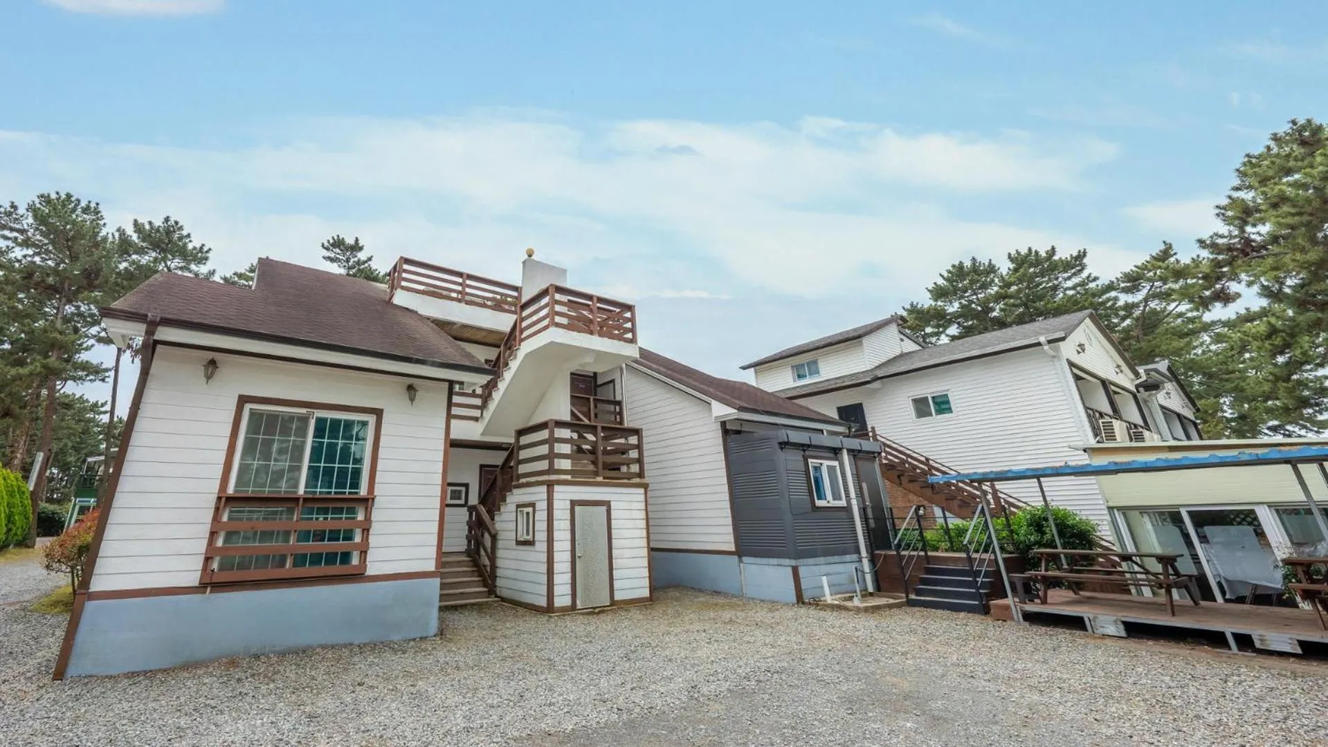 Property building in Taean Mongsanpo and the Sea Pension