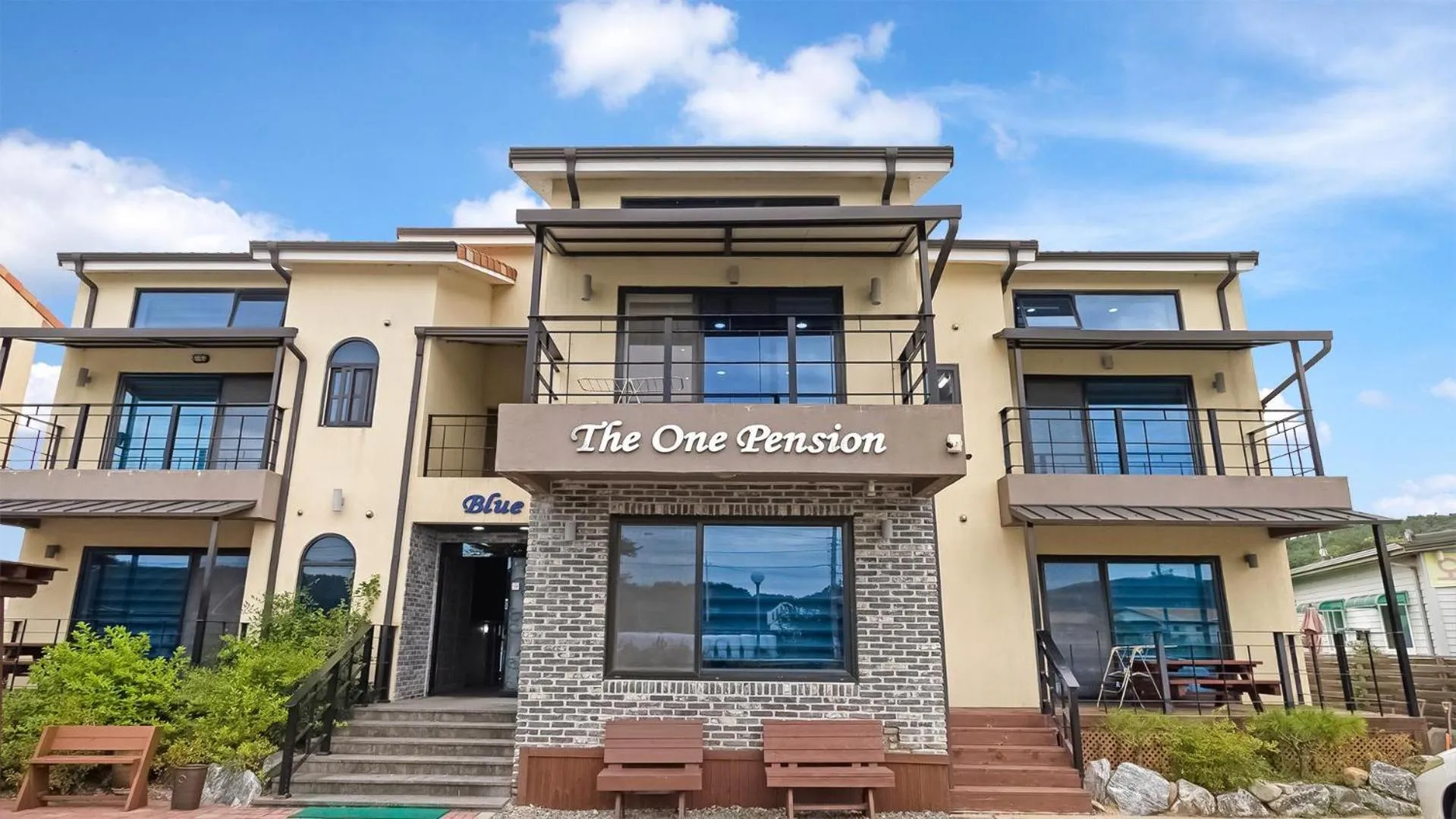 Property building in Gyeongju The One Pension
